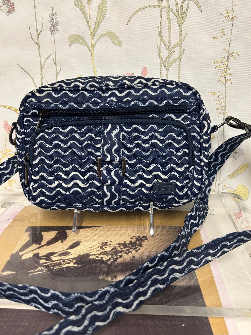 lug Navy and White Quilted Wave Crossbody Bag